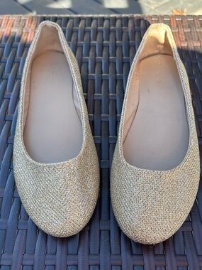 Refresh Gold Glitter Women's Ballet Flats